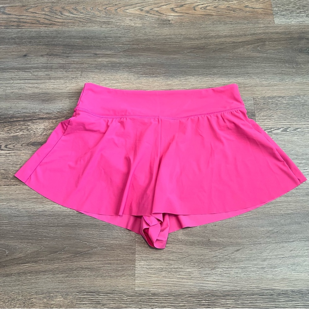 Athleta Women’s Size Medium Athletic Shorts 2” Inseam Lightweight Active Running